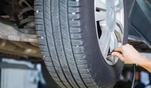 给轮胎充氮气是什么操作？听说能防止爆胎？