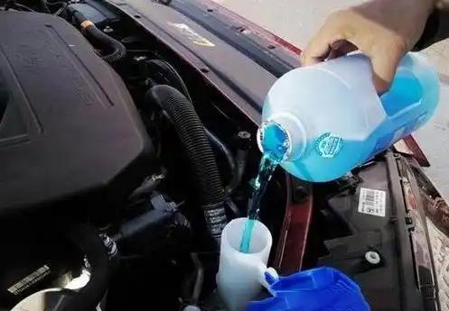 汽车清洗液不足是什么意思
