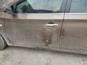 汽车碰痕_车身不小心刮了一道划痕，什么样的情况下该修和不该修？