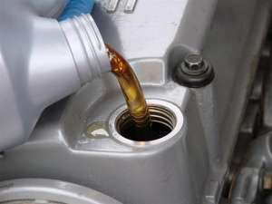 汽车为什么要做保养_汽车保养：汽车为什么要定期换机油