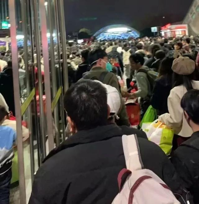 深圳北返程客流破纪录,“滞留3小时打不到车”?深圳火速出手→