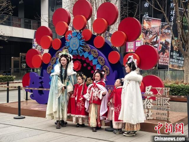 (新春见闻)过大年看大戏 秦风秦韵吼出年味
