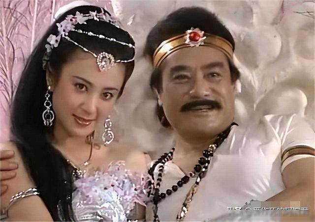 太火辣!封神10版妲己都是性感尤物,只有她色气满满,身材火辣