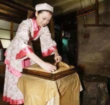 男人调戏女人为什么叫“吃豆腐”?其实,它还有一层意思鲜为人知
