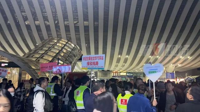 深圳北返程客流破纪录,“滞留3小时打不到车”?深圳火速出手→