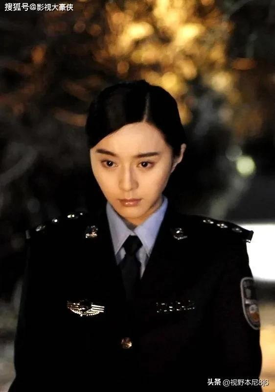 美女缉毒英雄,被贩毒帅哥撕烂了上衣