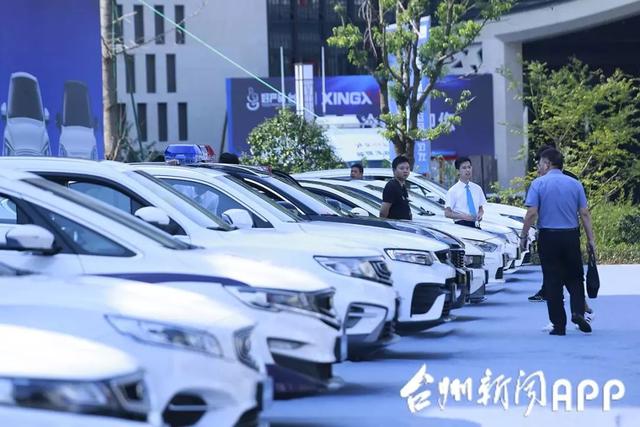 线上购吉利车,指定车型直享1万元优惠