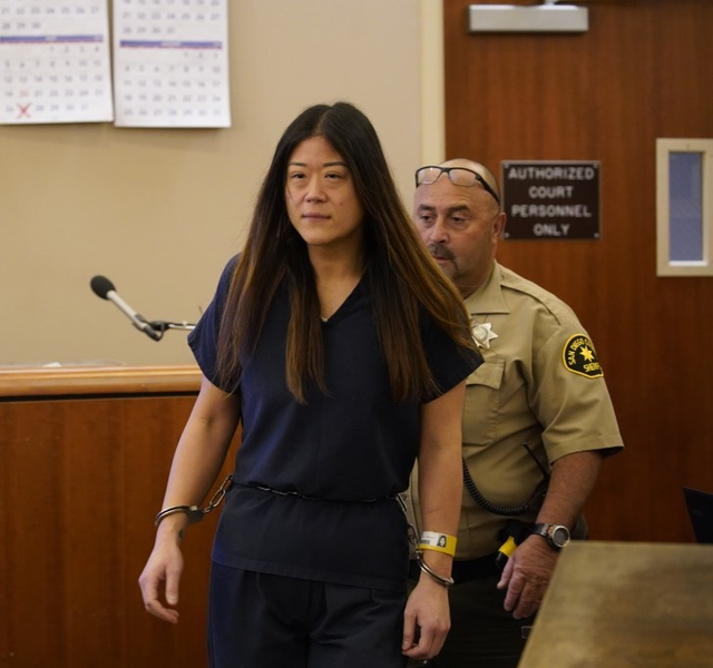 35岁华裔女面临终身监禁,强迫男生发生不当行为,曾是年度教师