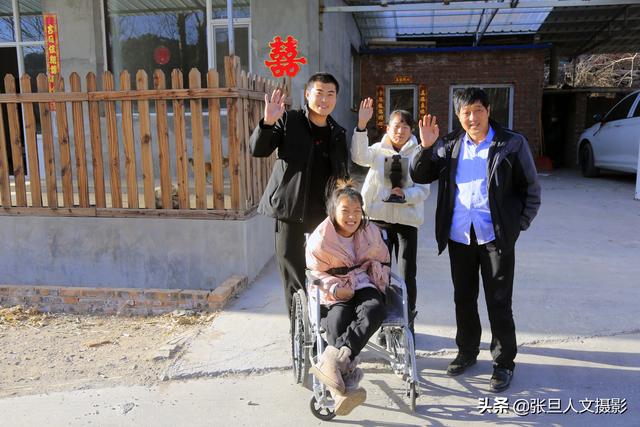 山西26岁农村脑瘫女 网恋收获爱情 开直播170万粉丝成网红