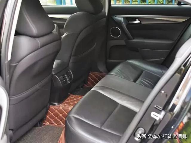 这台讴歌tl。是我见过的最完美的一台。没有之一。