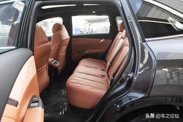 长安CS75 PLUS 新蓝鲸2.0T+8AT 动力组合 零百加速7.3S 性价比如何?