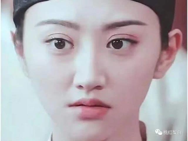 镰刀割出来的大眼双眼皮美女,真没有周冬雨有灵气
