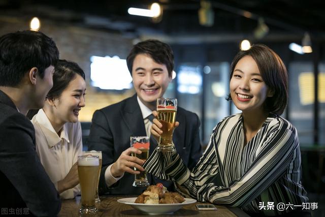 人气爆棚的粉色“通缉令”，女“酒托”石榴裙下，醉倒数千人