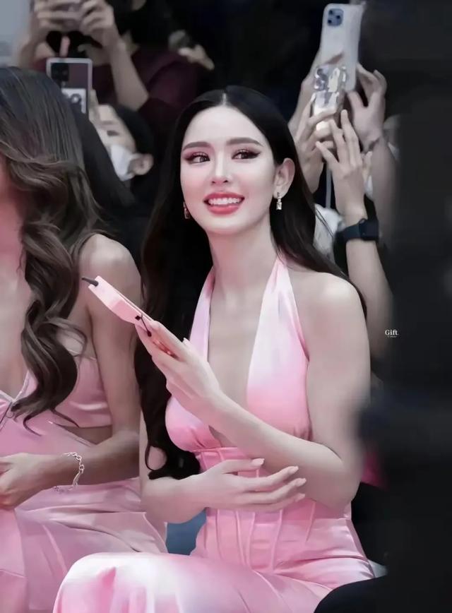 泰国选美大赛惊现超级美女，长相好看又有才华，比国内女星还耀眼