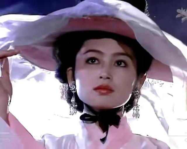 尖嘴猴腮别硬吹神颜,9位女星告诉你,古典美人从来都是珠圆玉润