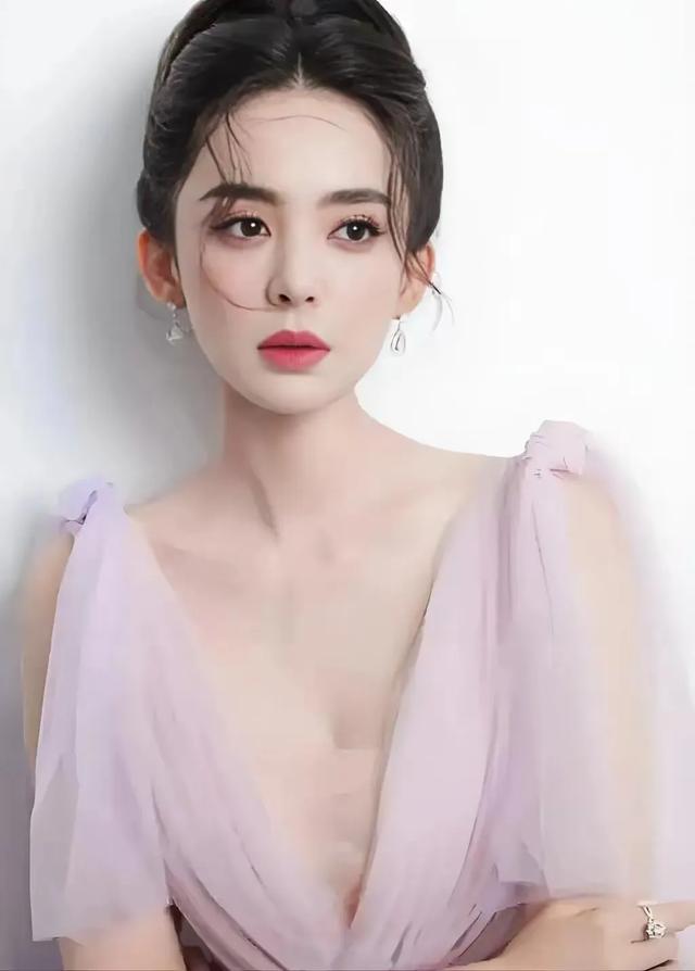 维族走出的8位美女明星,谁才是你心目中的“维族第一美女”?