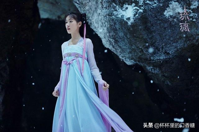 9位同龄不同命女星!杨紫坐稳顶流,娜扎没演技,袁冰妍没资源
