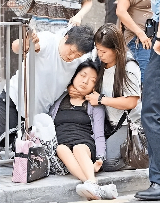 豪门婚姻8年噩梦:名模沦为玩物,牙齿全脱落,不足80斤形似骷髅