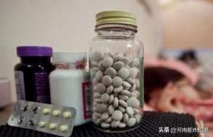 美女为了献身(南京一美女花了100万献身酒吧男模，最终选择买安眠药试图自杀)