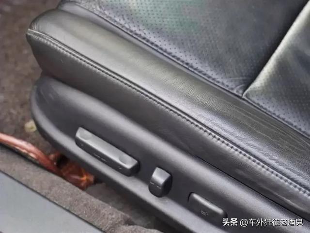 这台讴歌tl。是我见过的最完美的一台。没有之一。
