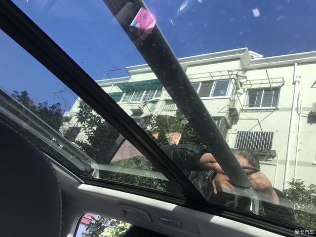 背上小书包,大众途安L加装行李架,顺便分享用车感受!