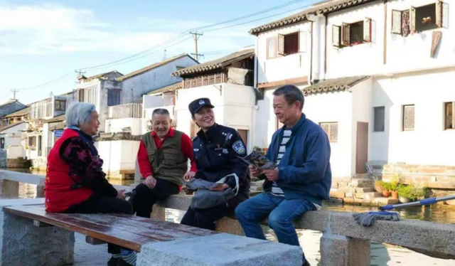 她的美不止一面！有居民专门为苏州这位社区民警写了首歌