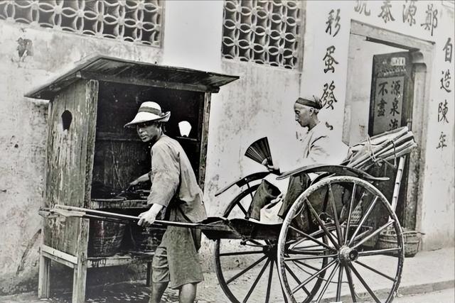 清末时期的老照片：李鸿章的小妾冬梅，长相端正，真漂亮