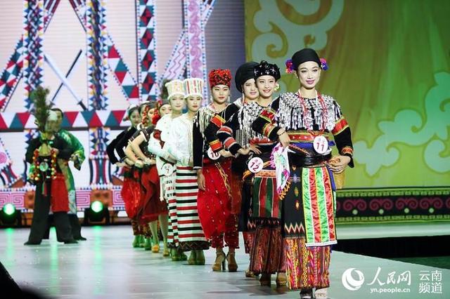 阿老表 阿表妹 “赛装节”又来了 一直到年底