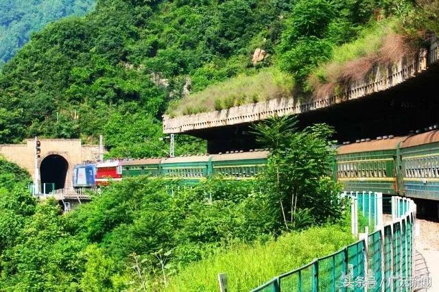 9月20日起,宝成线旅客列车将实行新运行图,暂开行4对旅客列车