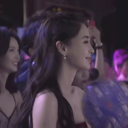 女明星绝美动图pk！刘诗诗笑容最甜，杨幂有些凶，大表姐slay全场