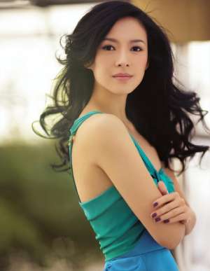 喝醉美女图片(5位女星醉酒，3位抱同伴当众吻，1位被逼进医院，另1位没法说出口)
