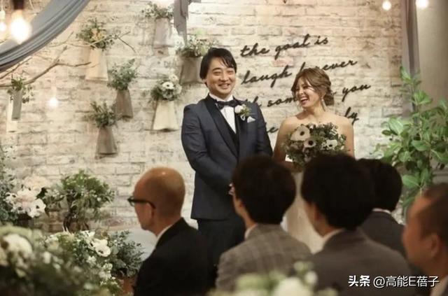 日本已婚搞笑艺人车内出轨疑性侵,美女妻却怒发文护夫?