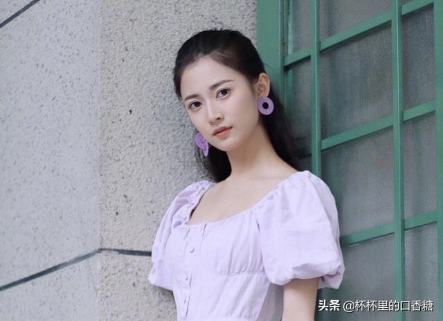 9位同龄不同命女星!杨紫坐稳顶流,娜扎没演技,袁冰妍没资源