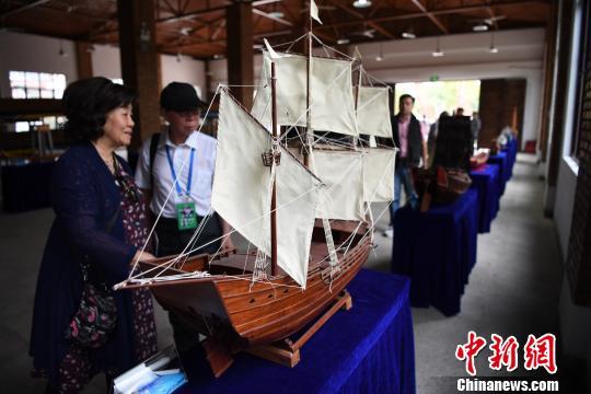 踏访月港观窑赏瓷 海外华媒：讲好“海丝”故事