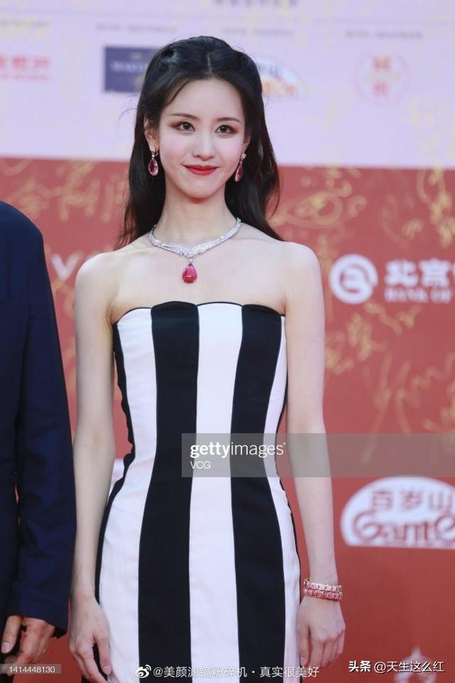 虞书欣杨紫赵露思白鹿被评为“豆瓣四普”,女明星也审美降级了?