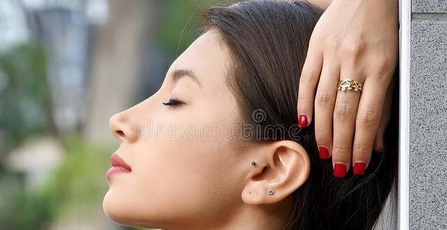 故事:旅游时,与40岁漂亮女导游的难忘一夜