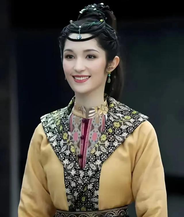 维族走出的8位美女明星,谁才是你心目中的“维族第一美女”?