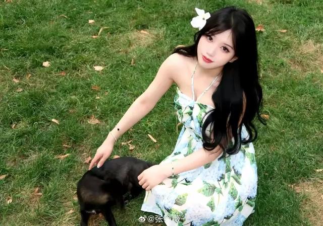 性感美女——张镜薇勾魂奇魂的美貌
