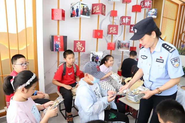 她的美不止一面！有居民专门为苏州这位社区民警写了首歌