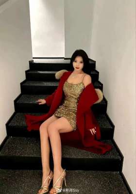 丝张美女(性感美女——张镜薇勾魂奇魂的美貌)