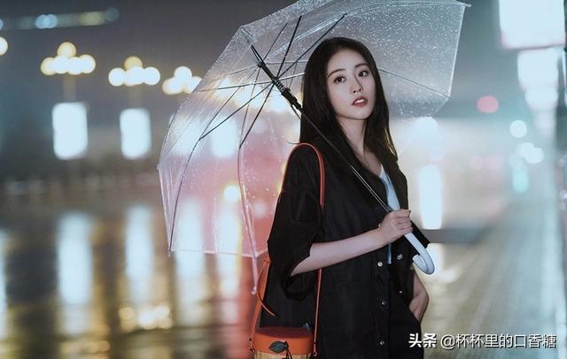 9位同龄不同命女星!杨紫坐稳顶流,娜扎没演技,袁冰妍没资源