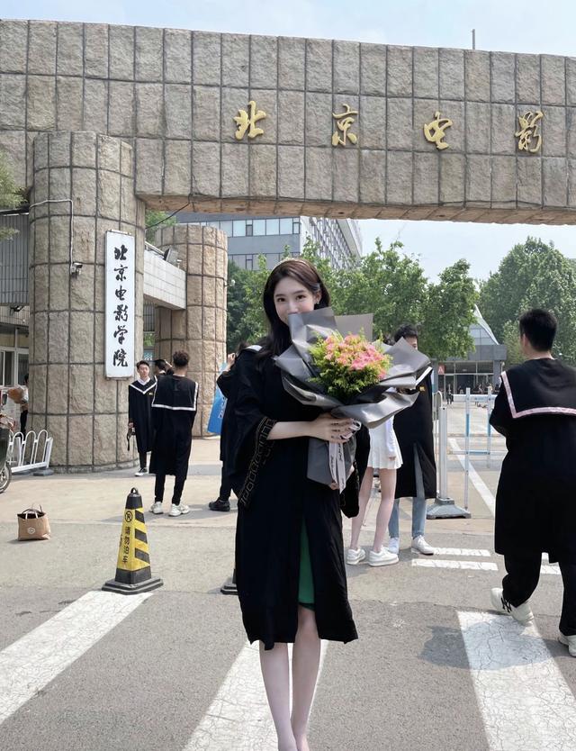 22岁北影女生放弃明星梦!增重20斤入伍当火箭军,英姿飒爽颜值高
