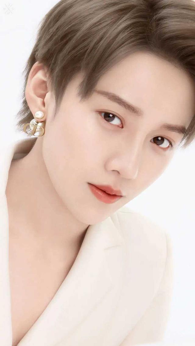 60位90后女星美图