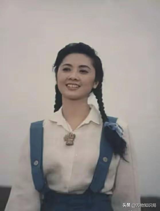 “中国第一美女”朱琳：身材丰腴，古典又端庄，美艳不可方物！