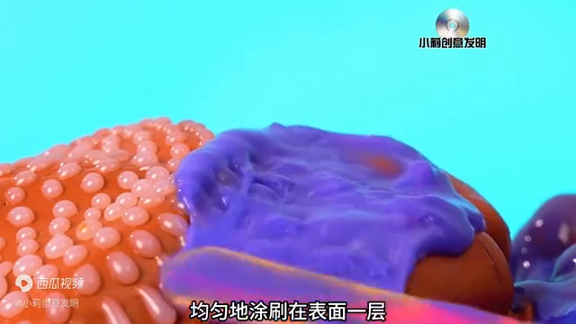 美女脑洞大开为自己量身打造了一款面具，成品一出震撼全场！