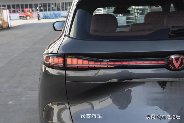 长安CS75 PLUS 新蓝鲸2.0T+8AT 动力组合 零百加速7.3S 性价比如何?