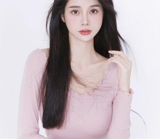 体坛“黑丝女王”秦雪,176cm的黄金臀腿比,人间尤物堪比女明星