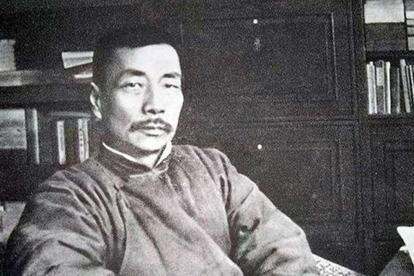 “复旦女神”陈果：从万人追捧到跌落神坛，她究竟做错了什么？