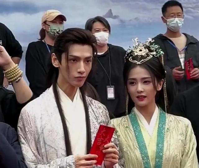尖嘴猴腮别硬吹神颜,9位女星告诉你,古典美人从来都是珠圆玉润