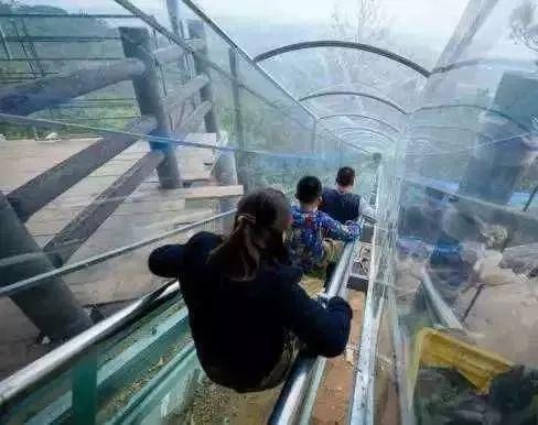 都匀首条7D玻璃桥春节开放！还有空中滑梯、树冠廊桥~